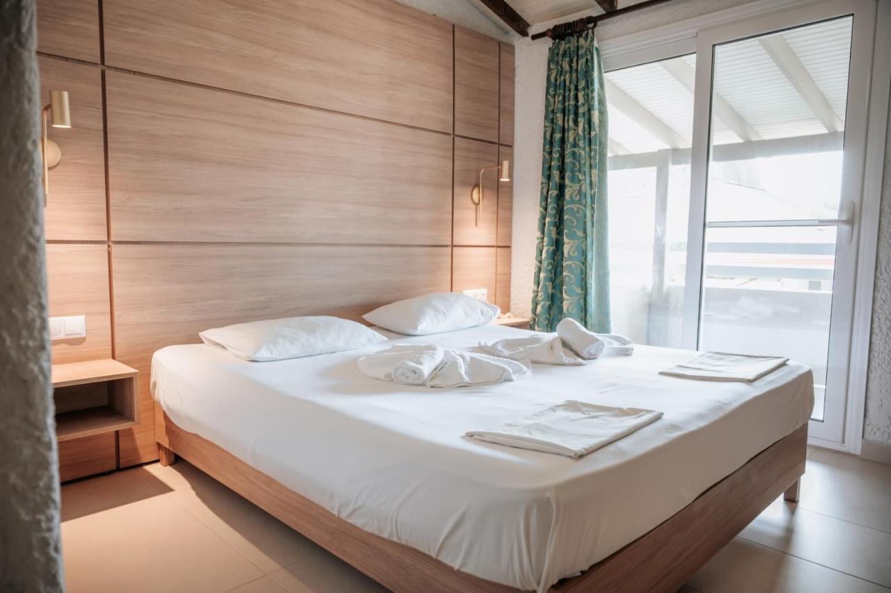 Hotel Platon Beach Olympiakí Aktí Екстериор снимка