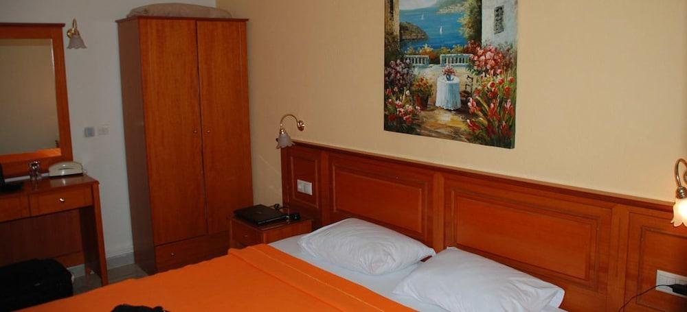 Hotel Platon Beach Olympiakí Aktí Екстериор снимка