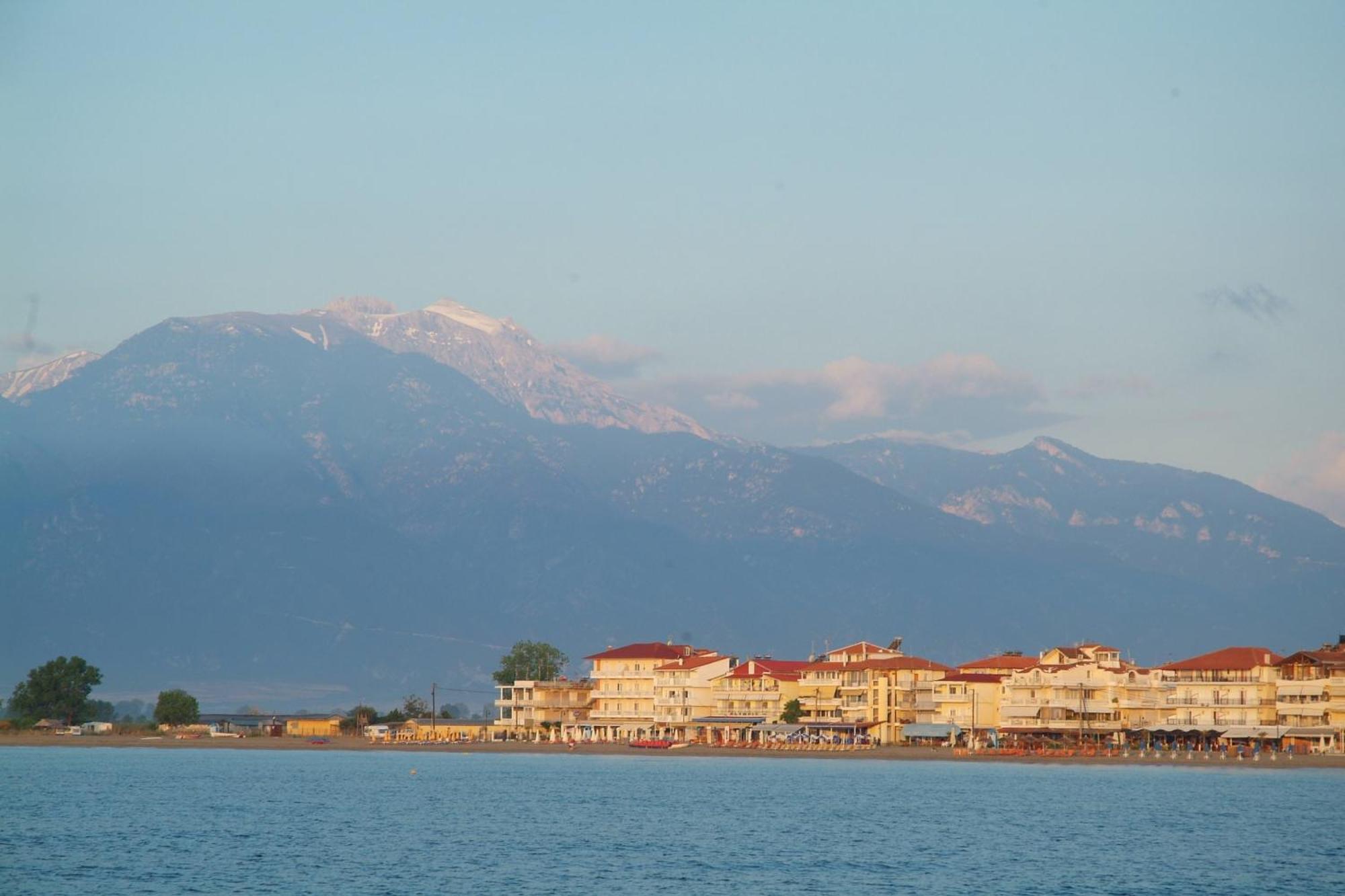 Hotel Platon Beach Olympiakí Aktí Екстериор снимка