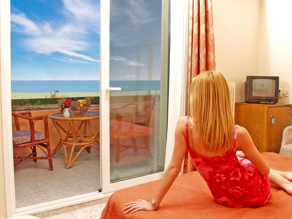 Hotel Platon Beach Olympiakí Aktí Екстериор снимка