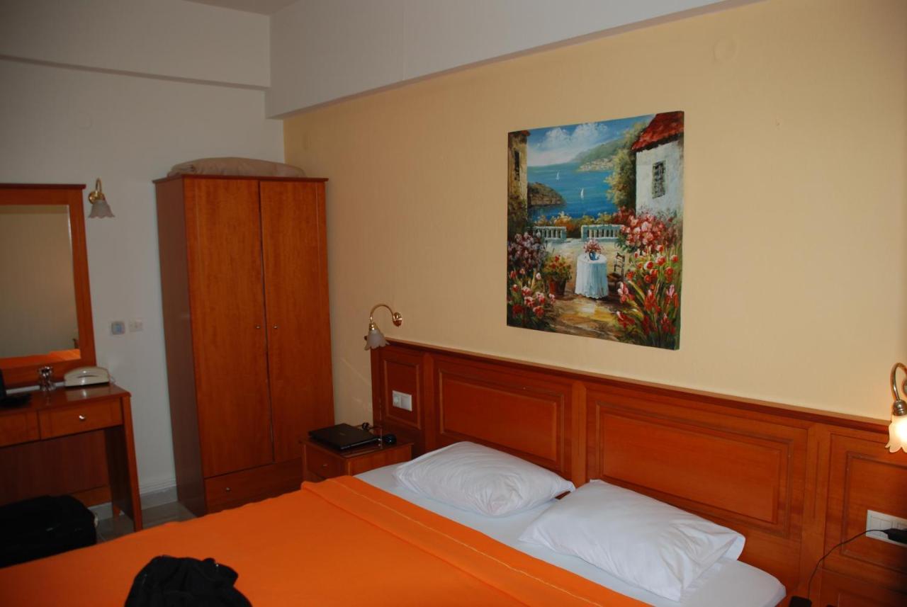 Hotel Platon Beach Olympiakí Aktí Екстериор снимка